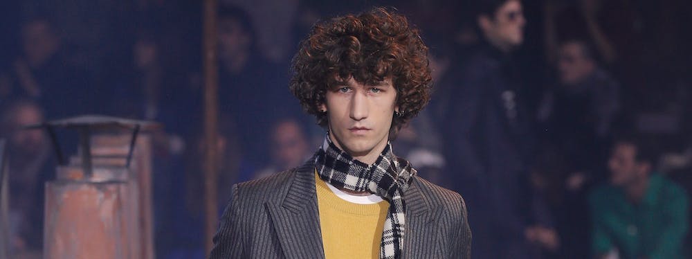 ami alexandre matuissi fw18 paris men fashion week 17/01/2018 person human clothing apparel suit overcoat coat man face