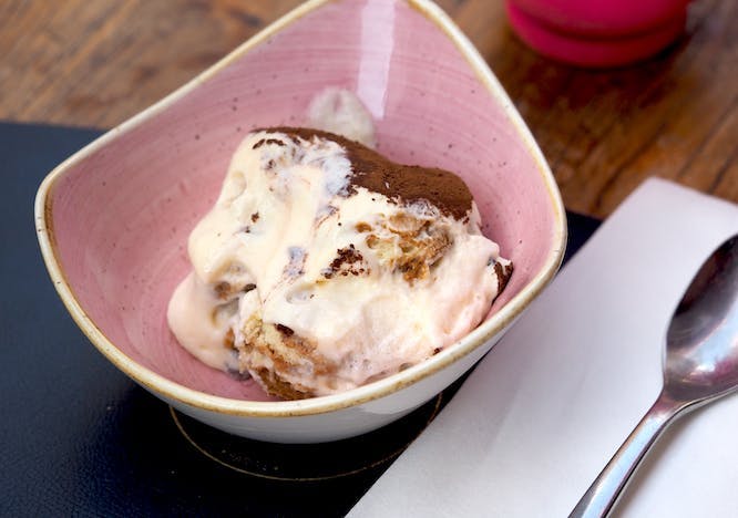 cream dessert food ice cream frozen yogurt cutlery spoon sundae